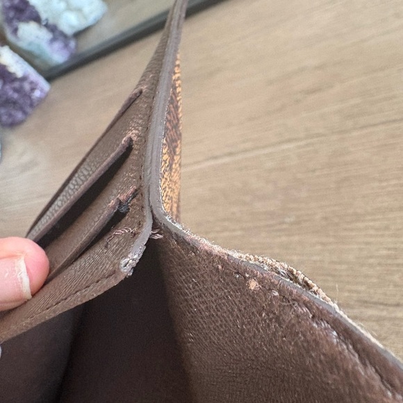 Louis Vuitton Damier Canvas Wallet - Picture 14 of 16